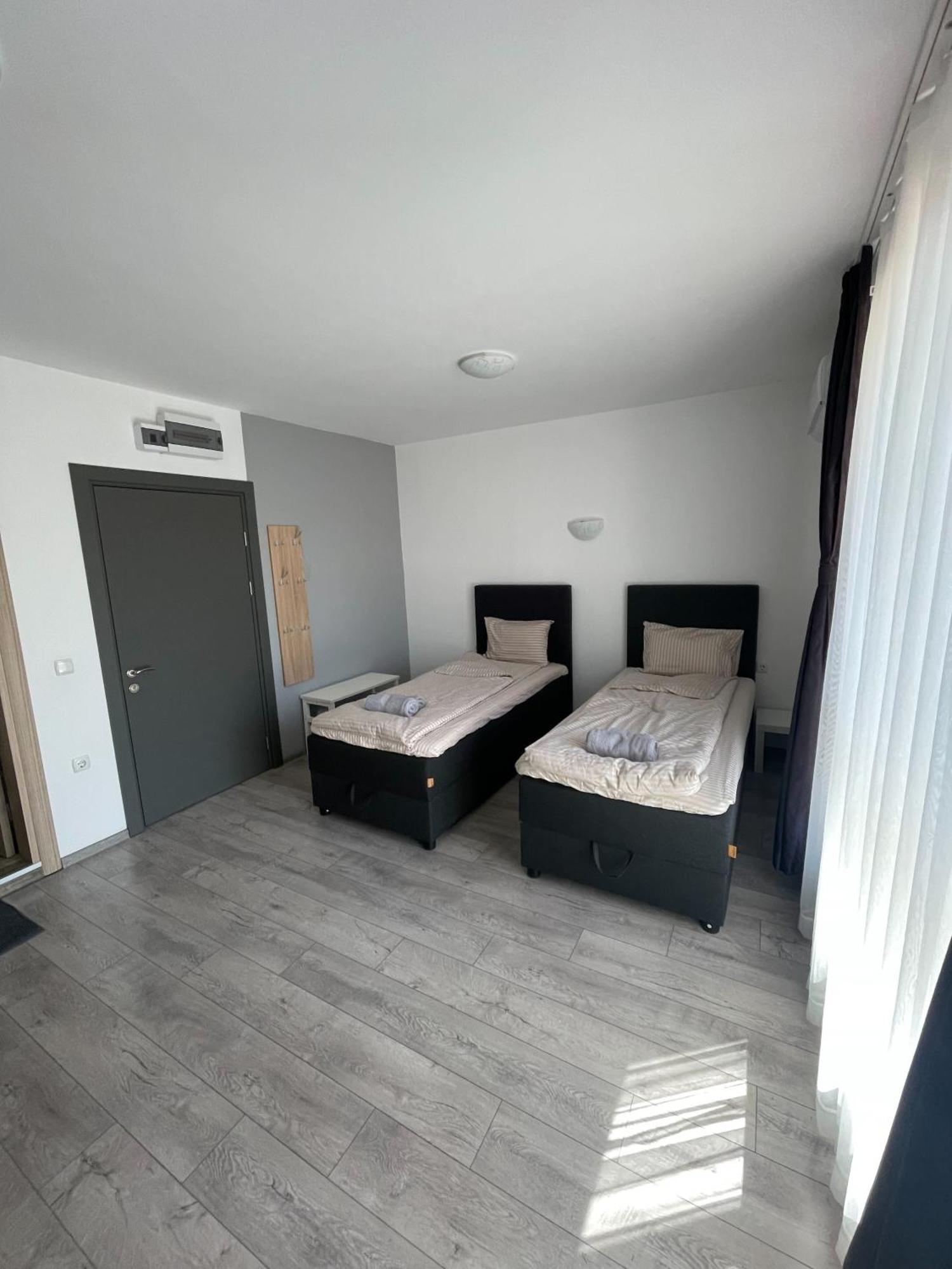 Zaraaparthotel Sofia Buitenkant foto