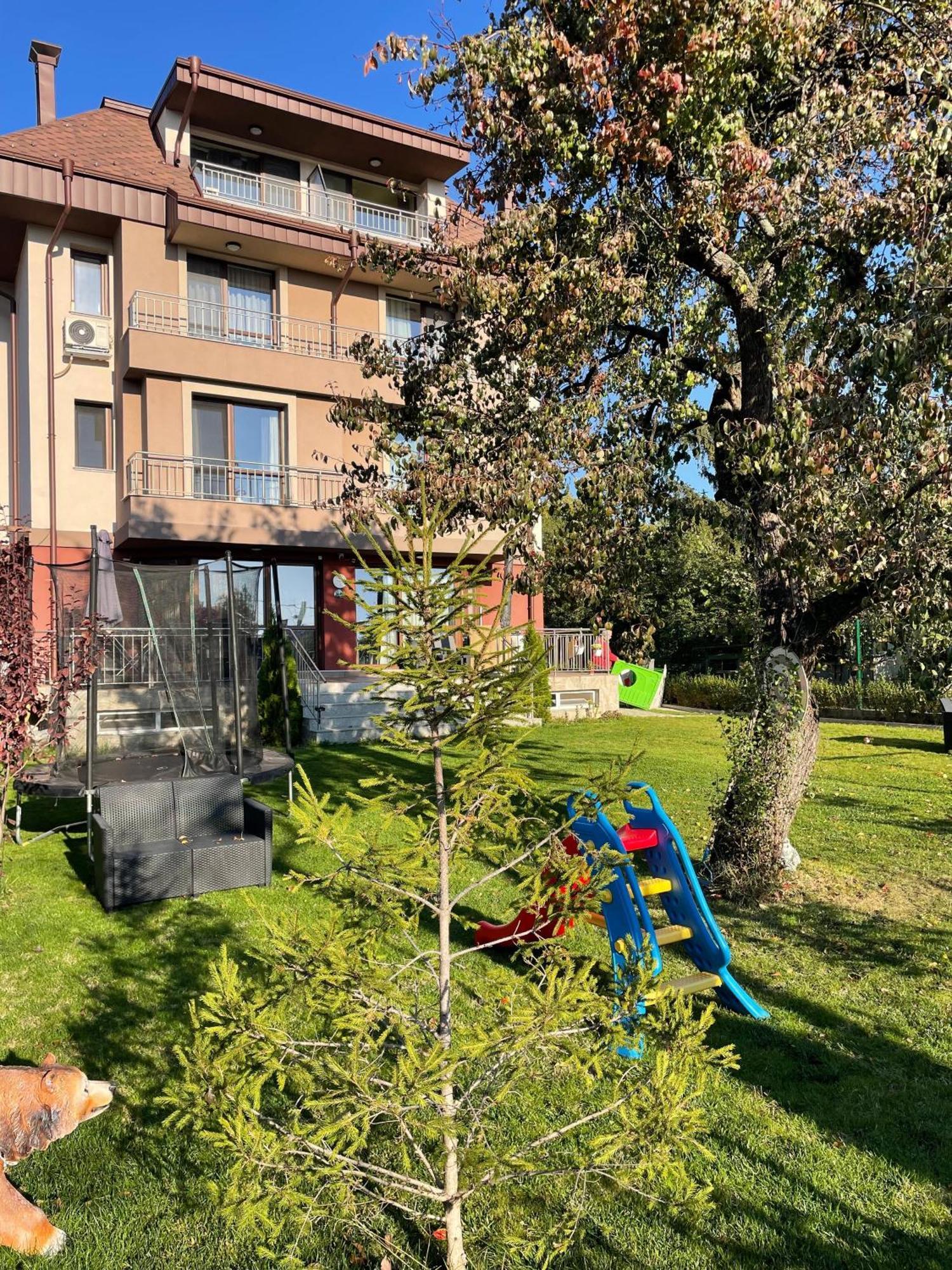 Zaraaparthotel Sofia Buitenkant foto